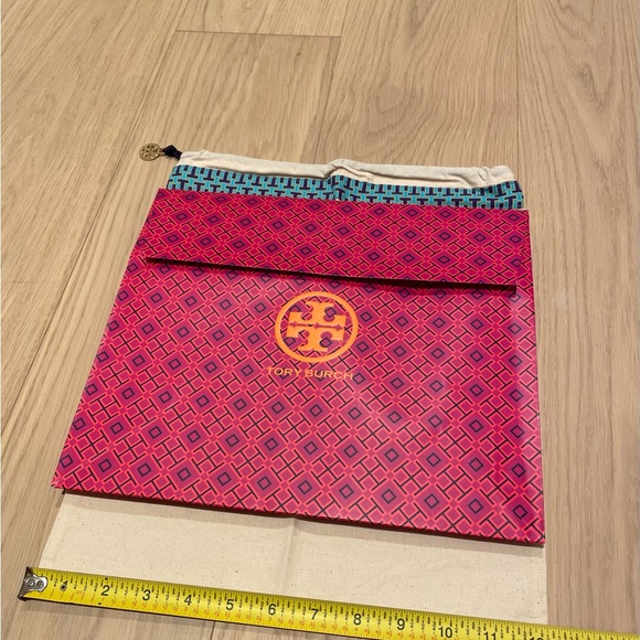 Tory Burch Dust Bag & gift box - Picture 3 of 3